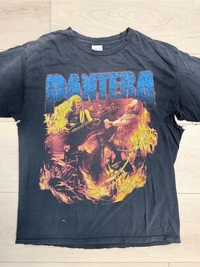 Distressed Vintage Pantera Graphic Band Tshirt